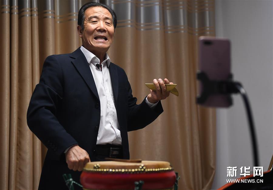 （文化）（5）江苏宿迁：&ldquo;60后&rdquo;艺人直播弘扬传统文化